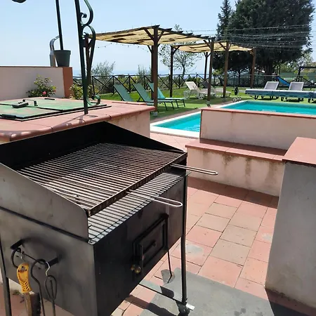 Egle Belpasso, Con Piscina Casa di campagna