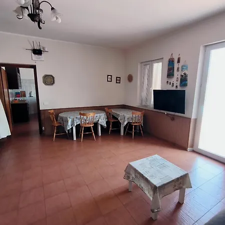 Egle Belpasso, Con Piscina *