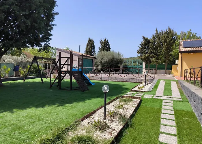 Egle Belpasso, Con Piscina Летний дом Бельпассо
